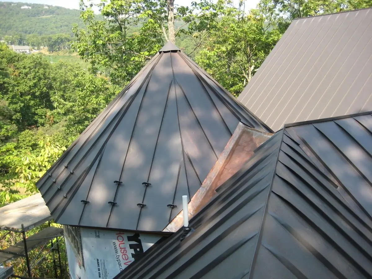 Professional Gutter Cleaning by Craftsman Roofing in Marvels Crossroads